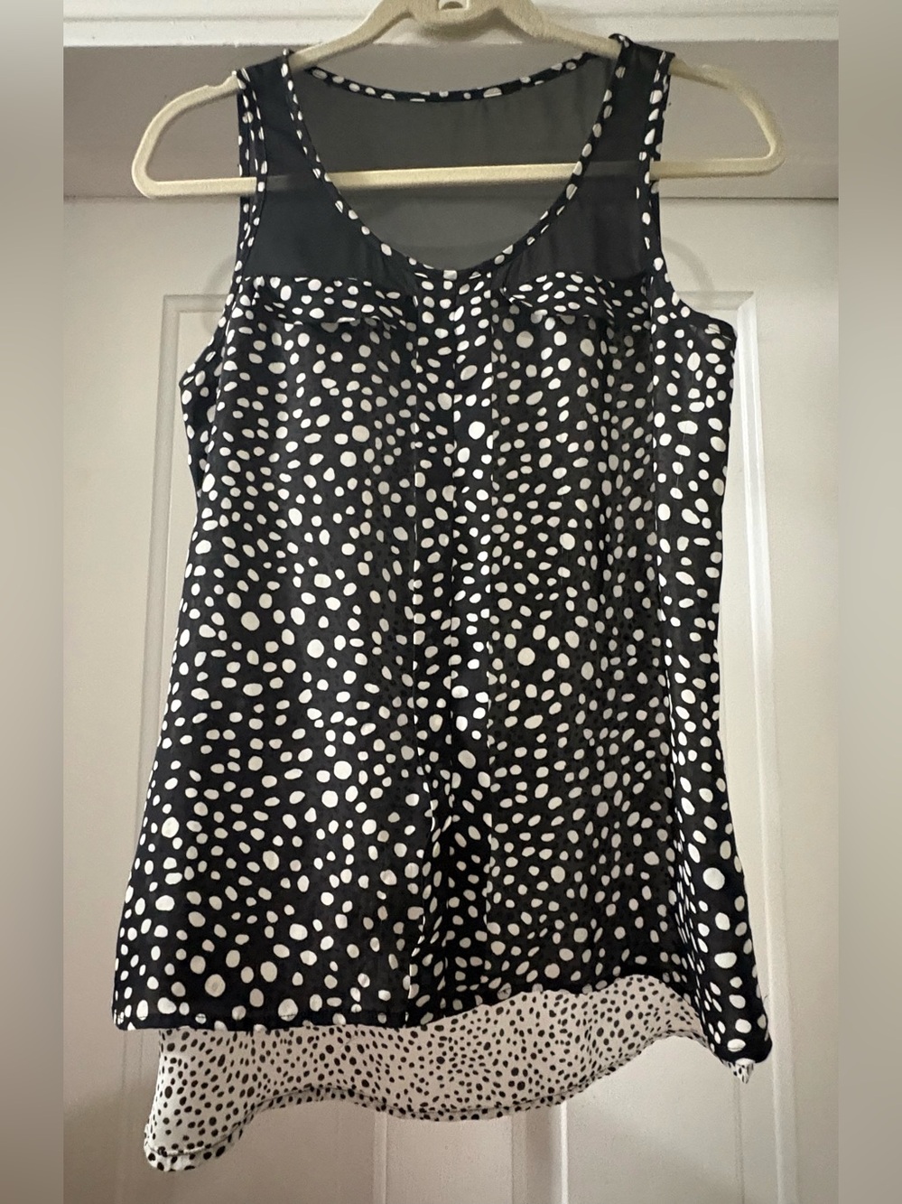 Express Black and White Polka Dot Sleeveless Blouse Size Small